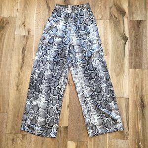 High-waisted snakeskin pants size xs